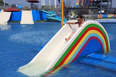 Подгонянный оборудованию парка Aqua скольжений воды 3 малышей всадников, пинку/Орандж/сини