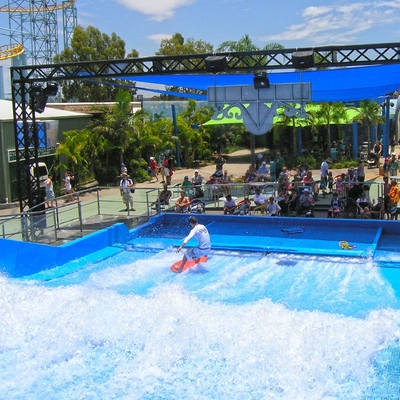 2 привлекательности воды езды воды Flowrider серферов романных для сброшенный