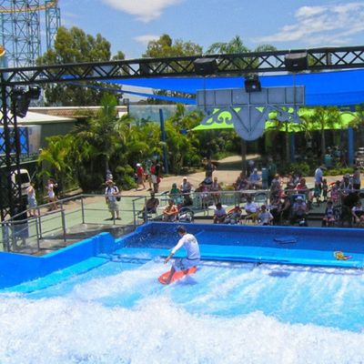 OEM Flowrider Симулятор серфинга с водяным насосом 65 кВт и мягким прочным ПВХ для аквапарков 15,3 м * 9,3 м