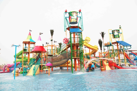 Прочная спортивная площадка Aqua с скольжениями Waterpark и смешной ведром воды