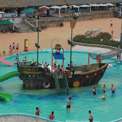 Оборудование парка воды игры Aqua стеклоткани, корабль пирата ягнится скольжения воды