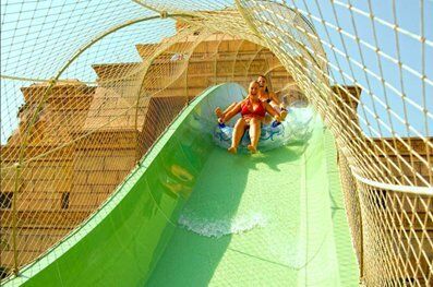 Flying Dragon Fiberglass Water Slide with 13m Platform Height, 360 Persons/Hour Capacity, and Hot-Dip Galvanized Steel Structure