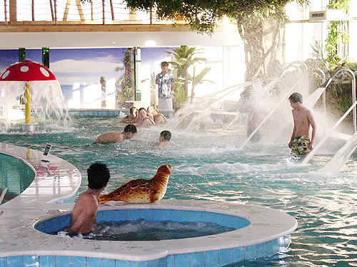Коррозионно устойчивое оборудование для гидротерапии SPA с горячим оцинкованным металлом и интеллектуальной системой управления