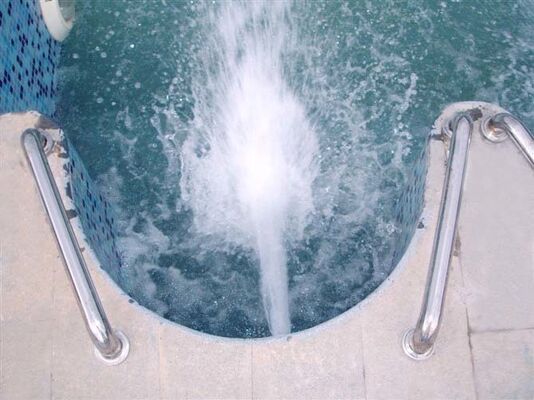 Коррозионно устойчивое оборудование для гидротерапии SPA с горячим оцинкованным металлом и интеллектуальной системой управления