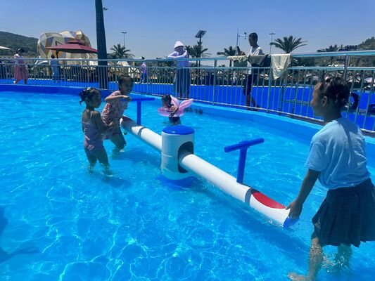 Детское оборудование для водных игр с горячим оцинкованной стальной конструкцией, коррозионностойким стекловолокнистым трубом и конструкцией безопасности в мелководном водоёме