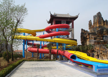 Оборудование Waterpark, стеклоткань открытая/близкое спиральн скольжение, изготовленная на заказ высота скольжений воды 11m